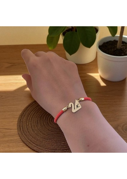 Altın Plakalı 14 Ayar L Harfine Özel Turuncu Örgülü Kuğu Kuşu Figürlü Hediye BILEKLIK-608HARF