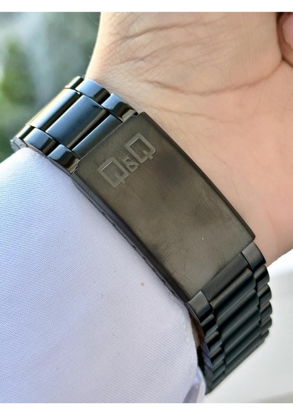 Erkek Siyah Takometre Çerçeve Tarih ve Gün Göstergeli Spor Analog Saat modelleri