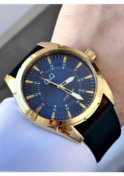 Erkek Altın Siyah Deri Kayışlı Rakamsız Detay Kadran Suya Dayanıklı Analog Saat