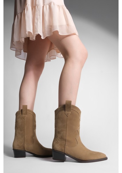 Kadın Sivri Burun Dikiş Detaylı Western Bot Voleta Taba Süet fiyatları