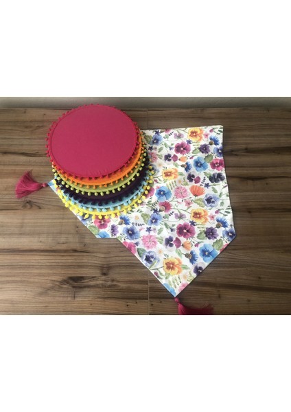 Çiçek Desenli Runner & Ponponlu Supla