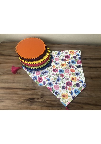 Çiçek Desenli Runner & Ponponlu Supla