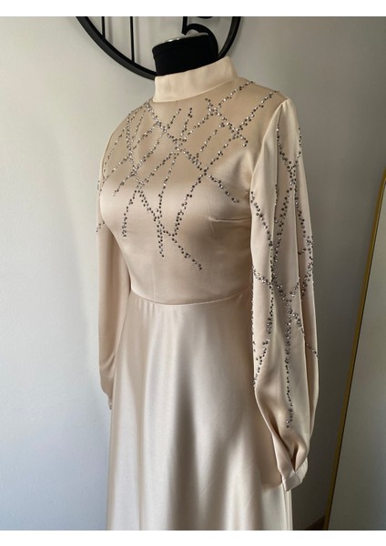Saten Taşlı Abiye Bej fiyatları