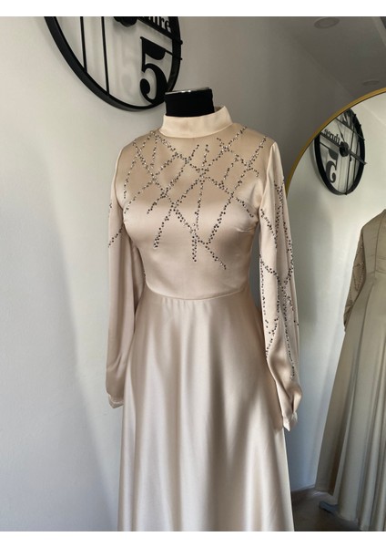 Saten Taşlı Abiye Bej modelleri