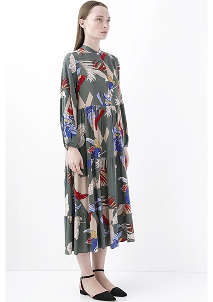 Floral Desenli Şık Yeşil Midi Elbise