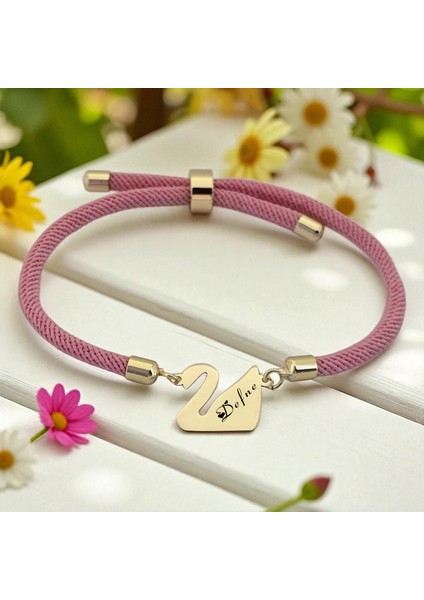 14 Ayar Altın Plakalı Defne Ismine Özel Kuğu Kuşu Motifli Pembe Örgülü Hediye BILEKLIK-609ISIM fiyatları