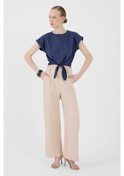 Laci Ön Bağlama Detaylı Bluz 8071A modelleri