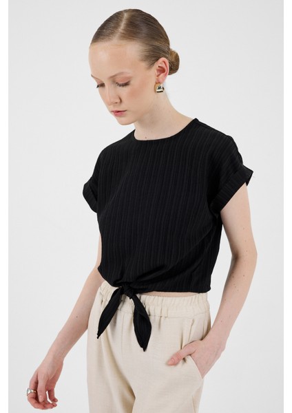 Siyah Ön Bağlama Detaylı Bluz 8071A fiyatları
