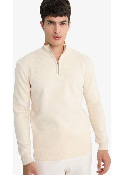 Standart Fit Normal Kesim Dik Yaka Yarım Fermuarlı Basic Düz Triko Kazak A5184AX25AU