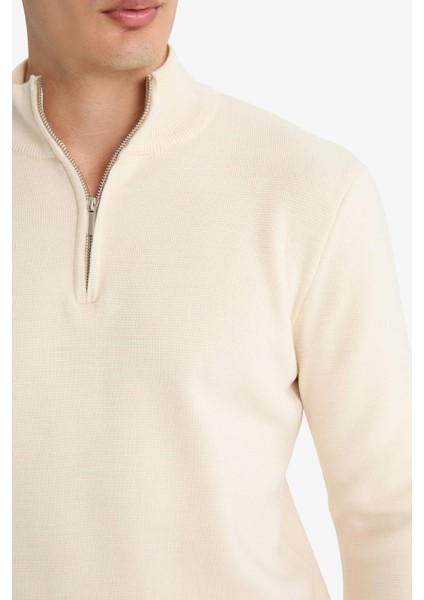 Standart Fit Normal Kesim Dik Yaka Yarım Fermuarlı Basic Düz Triko Kazak A5184AX25AU