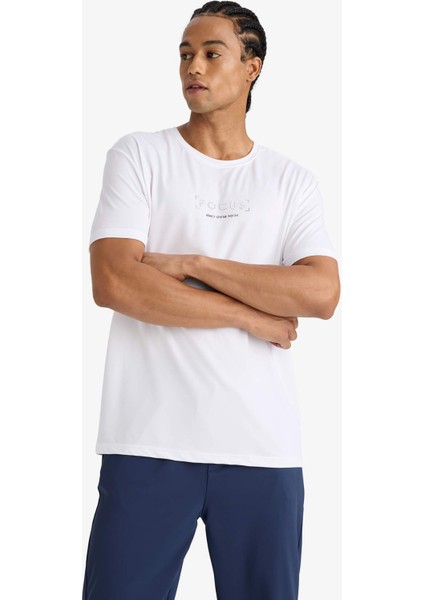 Fit Standart Fit Yumuşak Tuşe Bisiklet Yaka Baskılı Kısa Kollu Tişört C9268AX25AU