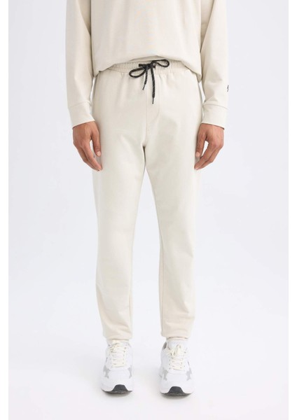 Fit Sporcu Jogger Eşofman Altı Slim Fit Dar Kesim Standart Paça Beli Paçası Lastikli D6831AX24AU