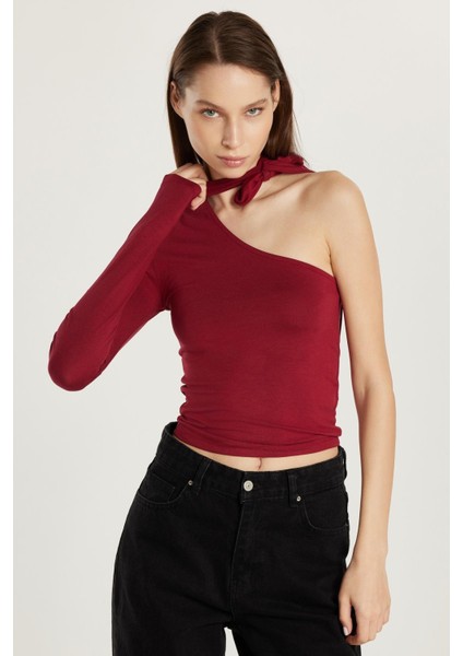 Kadın Standart Fit Fitilli Tek Kol Asimetrik Yaka Bordo Bluz modelleri