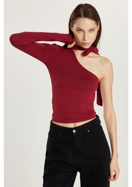 Kadın Standart Fit Fitilli Tek Kol Asimetrik Yaka Bordo Bluz fırsatları
