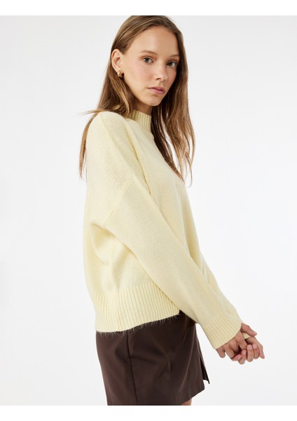 Dik Yaka Uzun Kollu Basic Triko Kazak