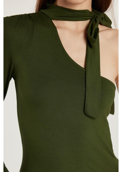 Kadın Standart Fit Fitilli Tek Kol Asimetrik Yaka Yeşil Bluz fiyatları