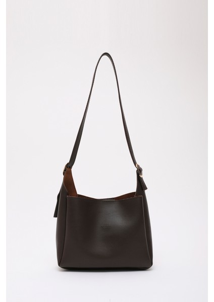 Kahve Rengi SHK158 Suni Deri Tek Bölmeli Askılı Çıtçıtlı Çapraz Kol ve Omuz Çantası