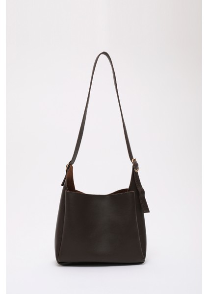 Kahve Rengi SHK158 Suni Deri Tek Bölmeli Askılı Çıtçıtlı Çapraz Kol ve Omuz Çantası modelleri