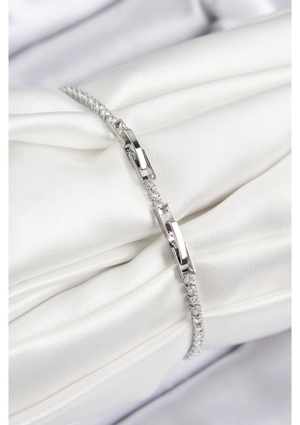 Pirinç Zirkon Taşlı Kuğu Model Gümüş Renk Kadın Bileklik - TJ-BB7690 fiyatları