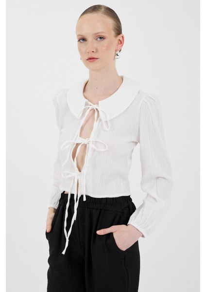 Beyaz Bağlama Detaylı Bebe Yaka Uzun Kollu Bluz 8020A