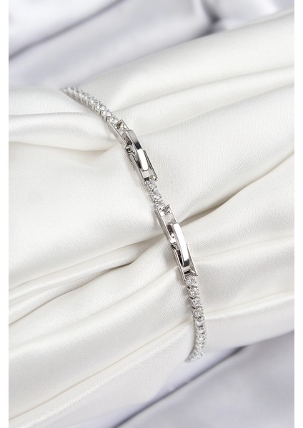 Pirinç Zirkon Taşlı Nazar Model Gümüş Renk Kadın Bileklik - TJ-BB7704 fiyatları