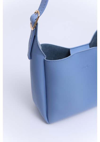 Mavi SHK158 Suni Deri Tek Bölmeli Askılı Çıtçıtlı Çapraz Kol ve Omuz Çantası