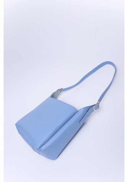 Mavi SHK158 Suni Deri Tek Bölmeli Askılı Çıtçıtlı Çapraz Kol ve Omuz Çantası