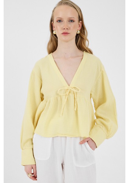 Sarı %100 Pamuk V Yaka Ön Bağlama Detaylı Bluz 4784A