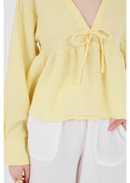 Sarı %100 Pamuk V Yaka Ön Bağlama Detaylı Bluz 4784A fırsatları