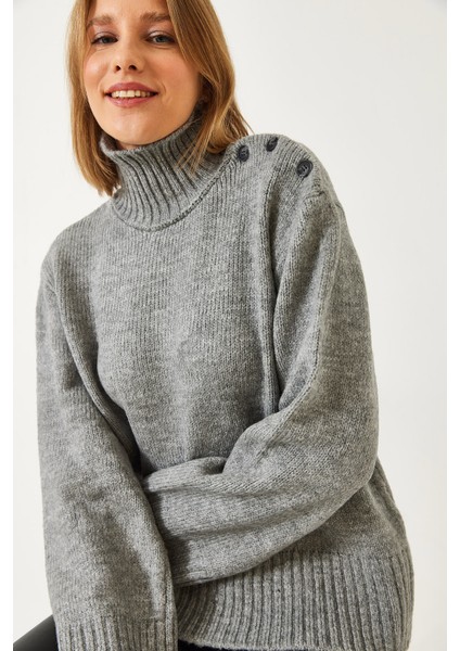 Kadın Yaka Düğme Detaylı Triko Kazak fiyatları