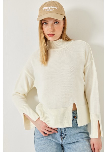 Kadın Balıkçı Yaka Önü Yırtmaçlı Triko Kazak fiyatları