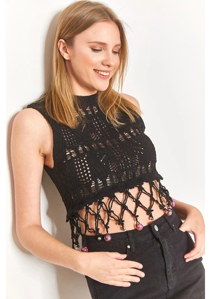 Kadın Bisiklet Yaka Saçaklı Taş Işlemeli Ajurlu Crop Triko Bluz fırsatları