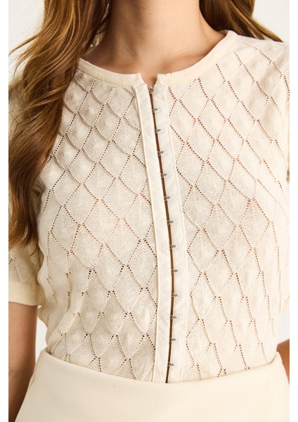 Kadın Baklava Örgülü Kısa Kollu Triko Bluz indirimleri