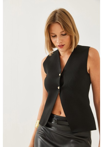 Kadın Iki Düğmeli Triko Yelek indirimleri