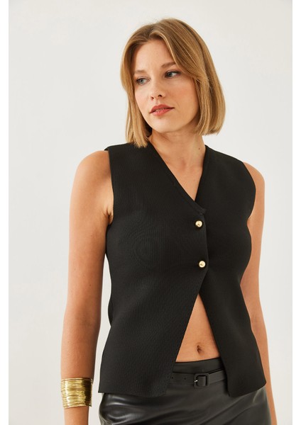 Kadın Iki Düğmeli Triko Yelek