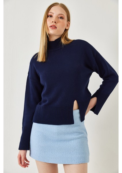 Kadın Balıkçı Yaka Önü Yırtmaçlı Triko Kazak