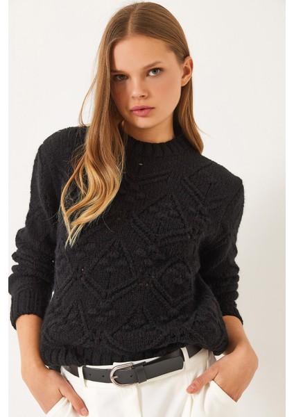 Kadın Ponpon Detaylı Triko Kazak