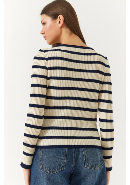 Kadın Çizgili Kazak indirimleri