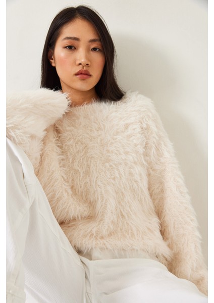 Kadın Tüylü Oversize Kazak