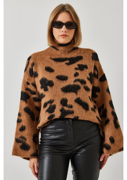 Kadın Yarım Balıkçı Yaka Desenli Triko Kazak modelleri