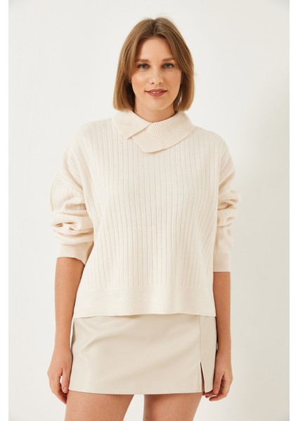 Kadın Yaka Detayl Triko Kazak fiyatları