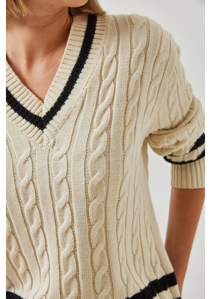 Kadın Çizgili V Yaka Triko Kazak fiyatları