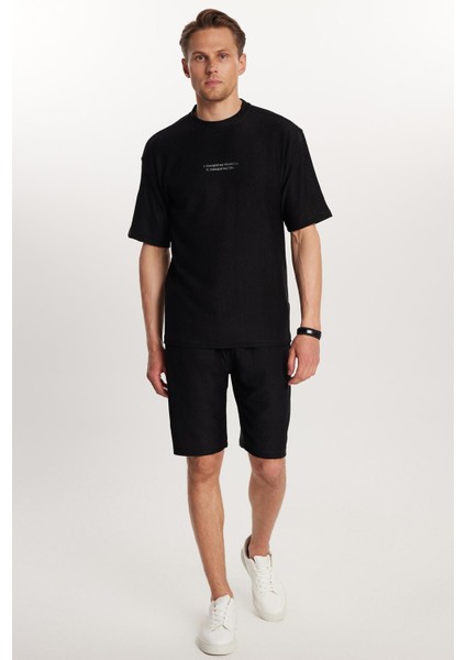 Erkek Standart Fit Pamuklu Jakarlı Baskılı Bisiklet Yaka Beli Bağcıklı Siyah Şort Takım indirimleri