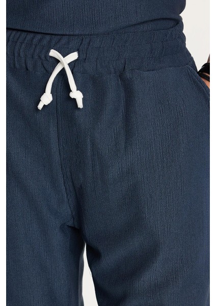 Erkek Standart Fit Pamuklu Jakarlı Baskılı Bisiklet Yaka Beli Bağcıklı Lacivert Şort Takım fırsatları