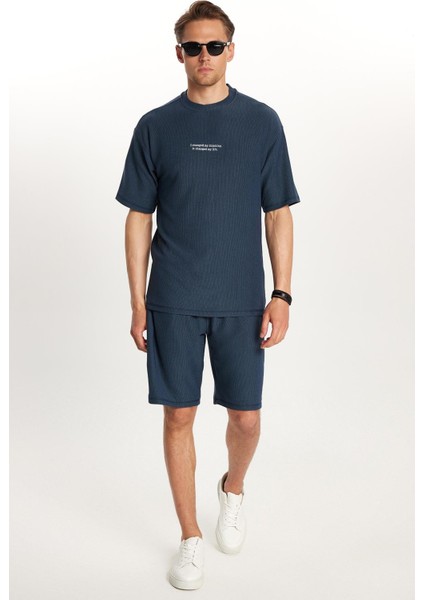 Erkek Standart Fit Pamuklu Jakarlı Baskılı Bisiklet Yaka Beli Bağcıklı Lacivert Şort Takım indirimleri