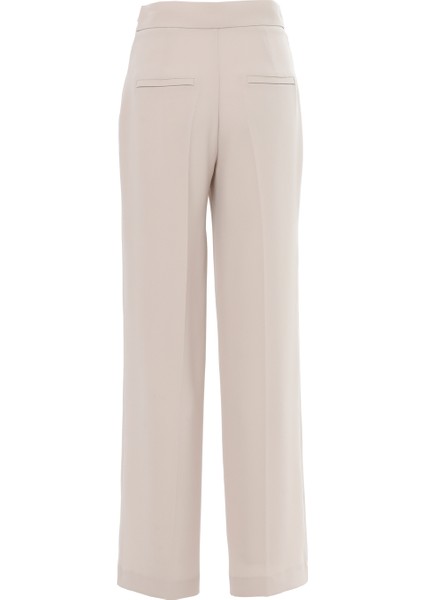 Katlama Detaylı Bej Pantolon modelleri