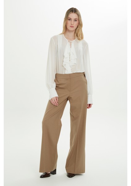 Kemerli Detaylı Bol Paça Bej Pantolon