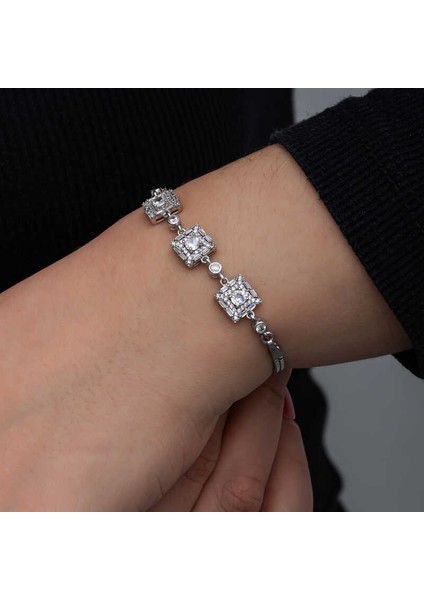 925 Ayar Gümüş Baget Taşlı Kadın Bileklik T8563 (593593) indirimleri
