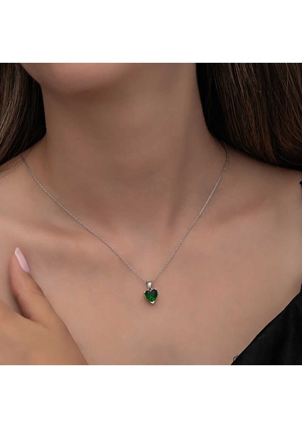 925 Ayar Gümüş Yeşil Taşlı Kalpli Kadın Kolye T8323 (593593) modelleri