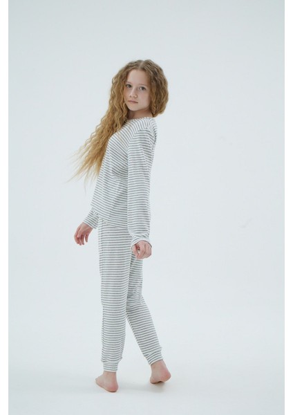 8893 Kız Ç. Pijama Takım modelleri